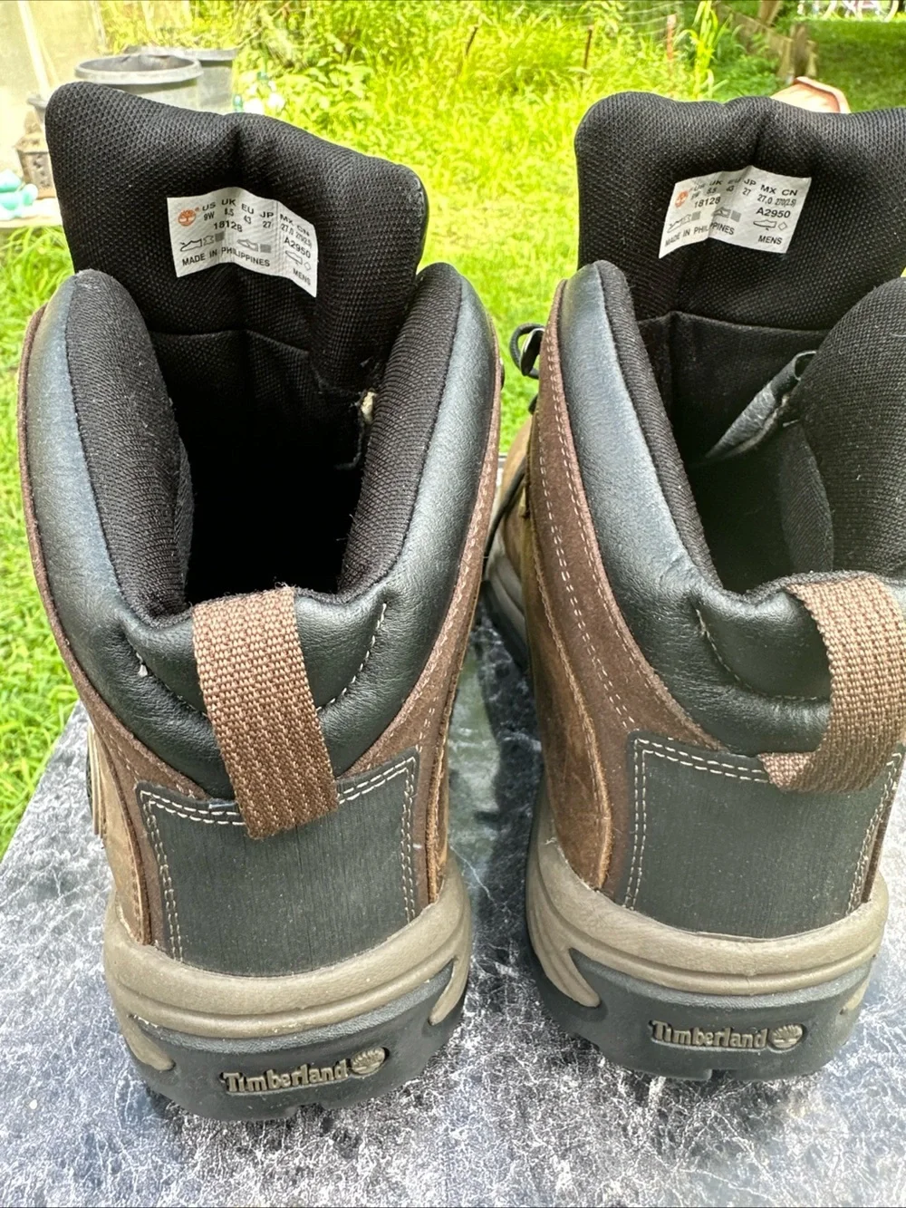Timberland Brown Leather Hiking Boots with Black Padded Collar